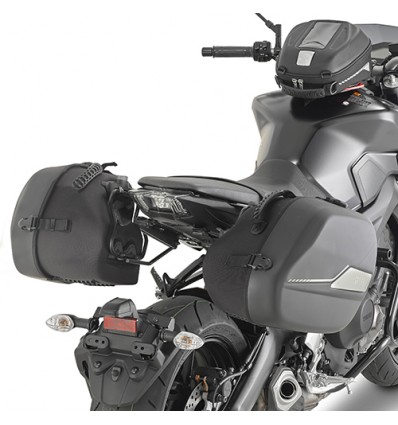 Telaietti laterali Givi TST specifici per borse Sport-T su Yamaha MT-09
