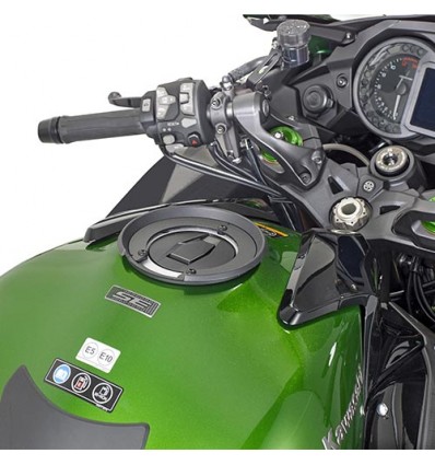 Flangia serbatoio Givi per borse con sistema Tanklock su moto Kawasaki Ninja H2 SX 2018