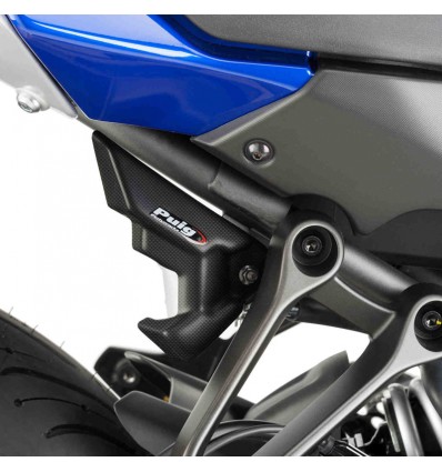 Copertura laterale Puig Carbon look per serbatoio fluido freni posteriore su Yamaha Tracer 700 2020