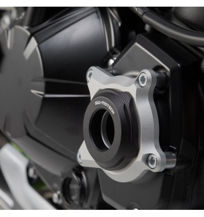 Protezioni SW-Motech per carter motore su Kawasaki Z900 e Z900 RS